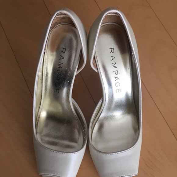 BONE COLOR BEAUTIFUL SHOES, SZ.7 - Picture 6 of 8